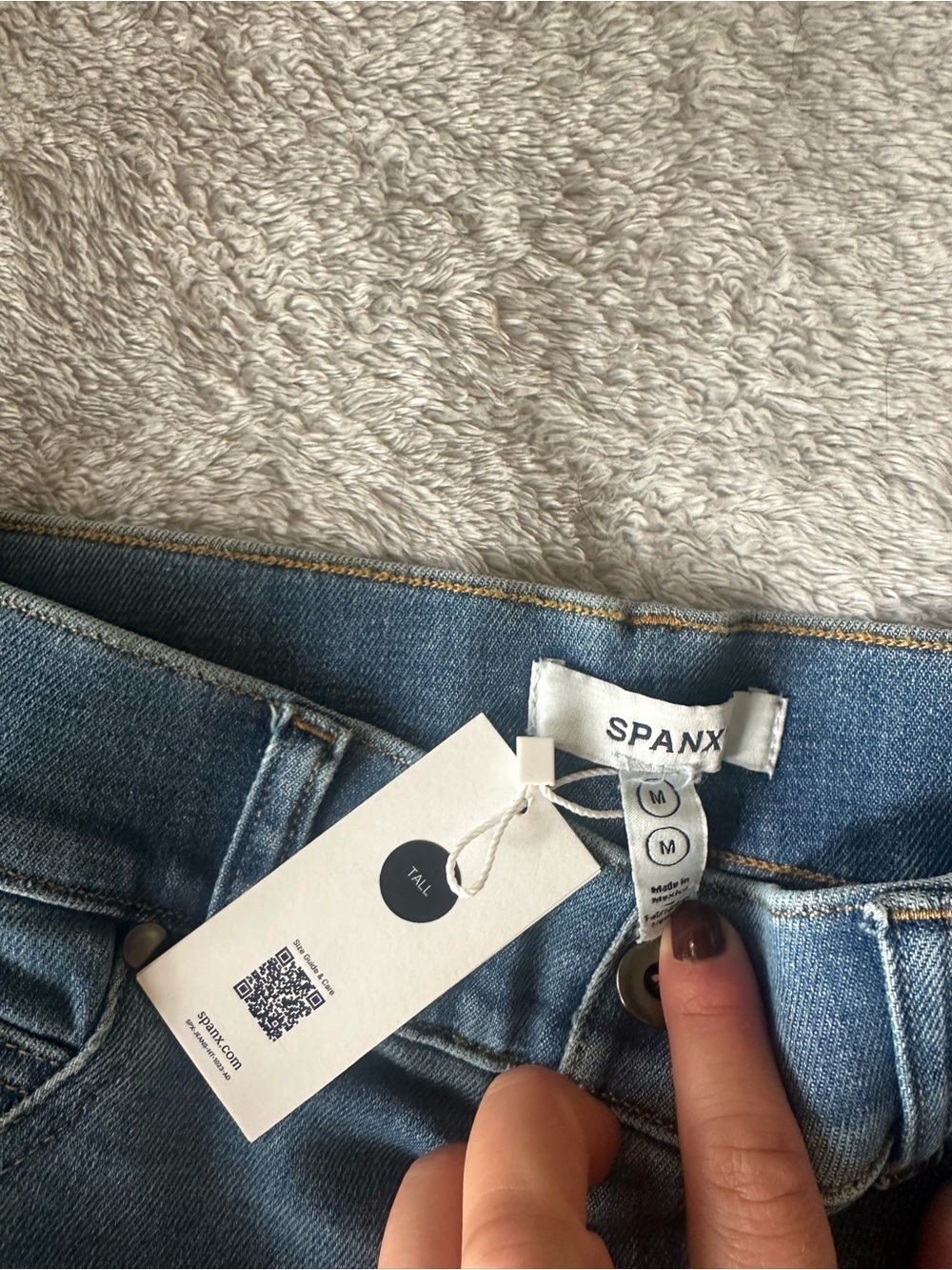 Spanx Women's Wide-Leg Jeans Crop - Picture 6 of 7
